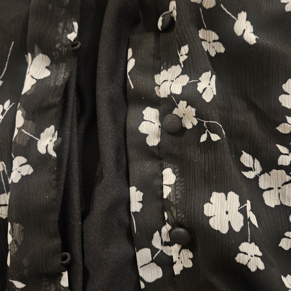 Floral Black Blouse Perfect For Spring! - Picture 3 of 4